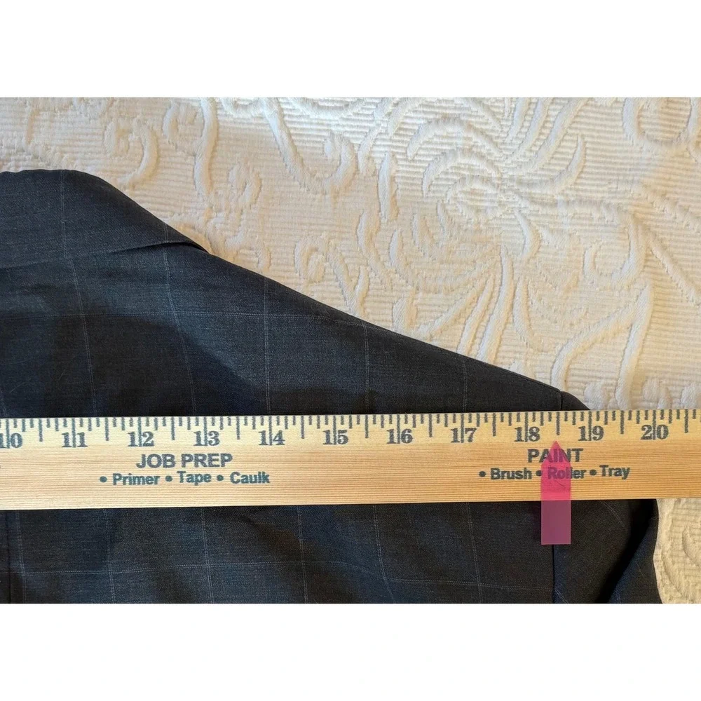 JOS A BANK Mens Charcoal Plaid 100%‎ Wool Sport Coat Blazer Jacket 40L
